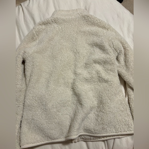 UNIQLO WHITE FLUFFY YARN FLEECE FULL-ZIP JACKET (worn) - Picture 3 of 3